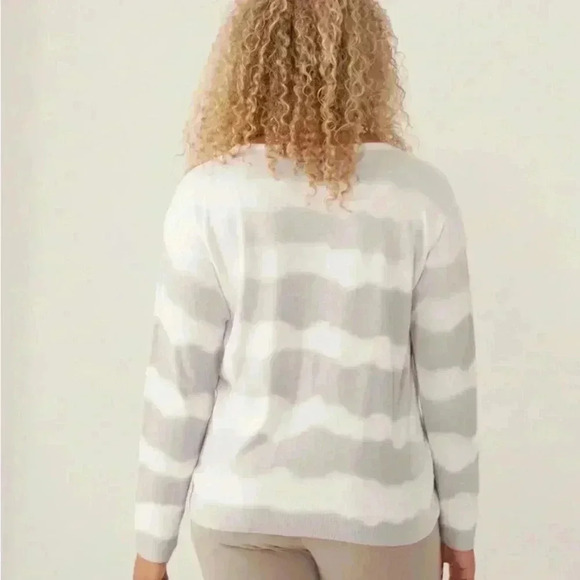 SMALL Barefoot Dreams Watwrcolor Boatneck Pullover in Gray Skies New Without Tag - Picture 2 of 4